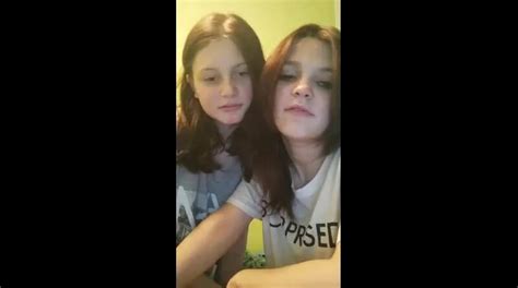 hot lesbian webcam